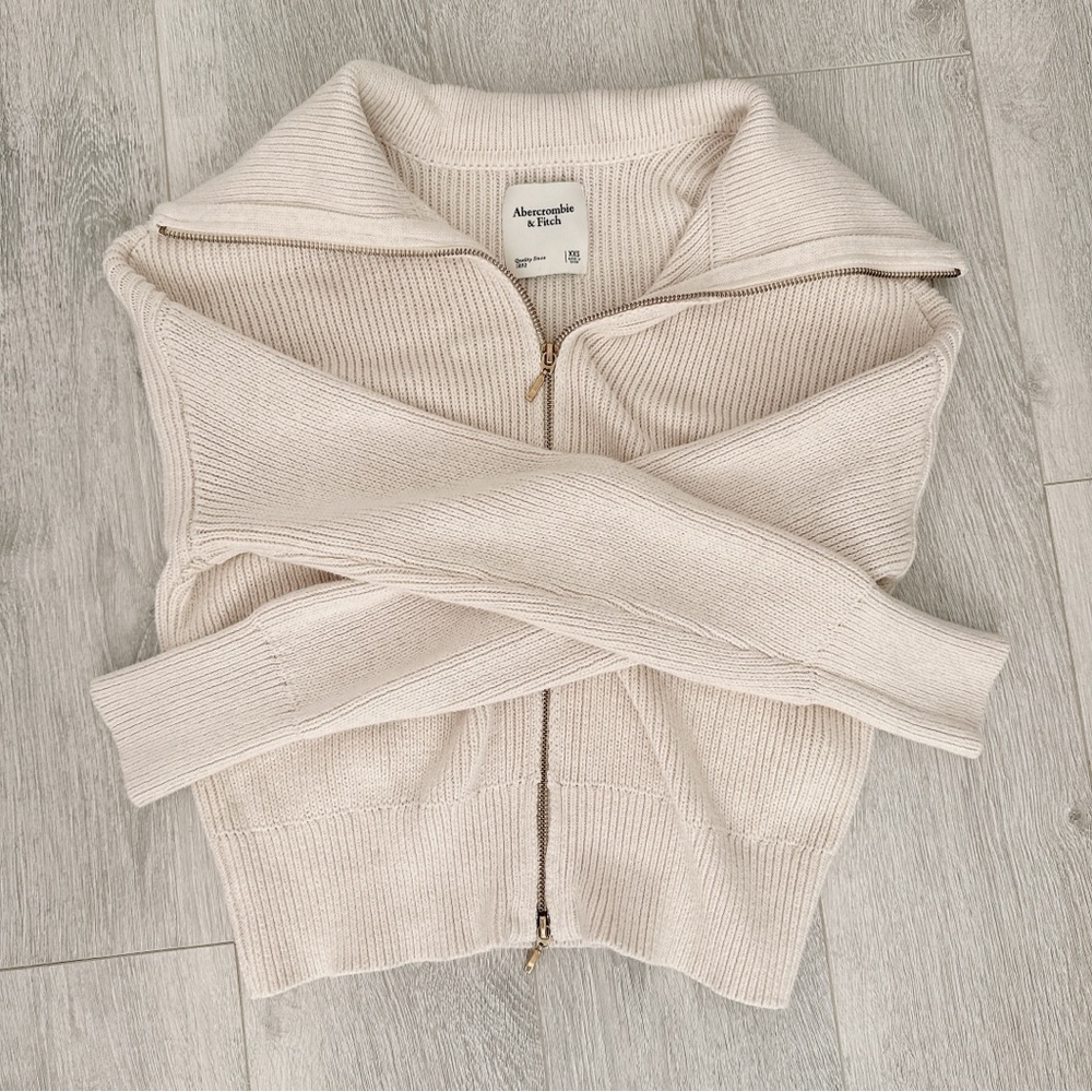 Abercromibe & Fitch Double Zipper Cardigan - Size XXS in Cream